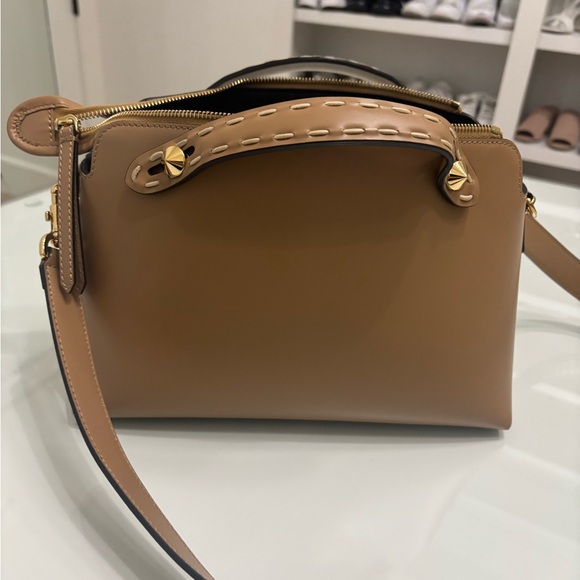 Fendi Tan Crossbody Bag with Gold Hardware - Picture 2 of 4